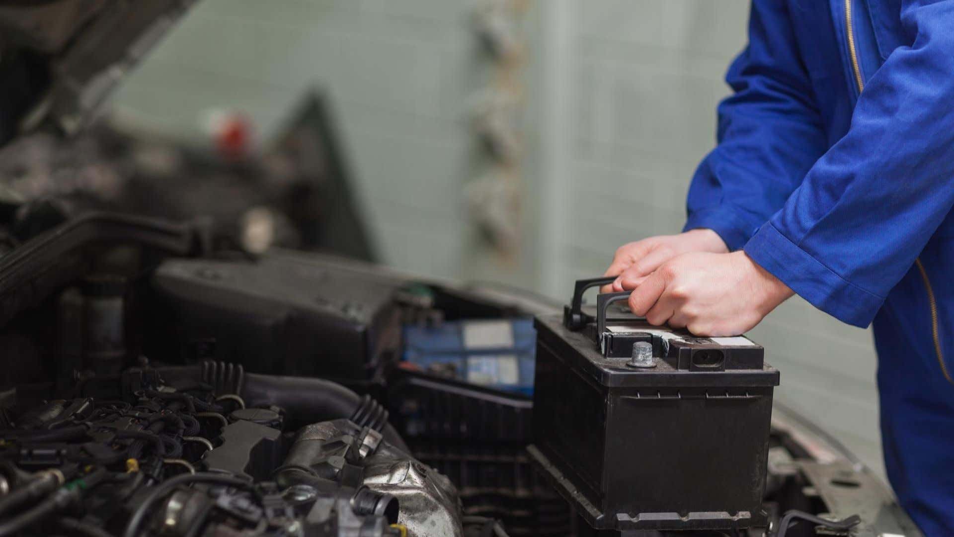 Car Battery 汽车电池