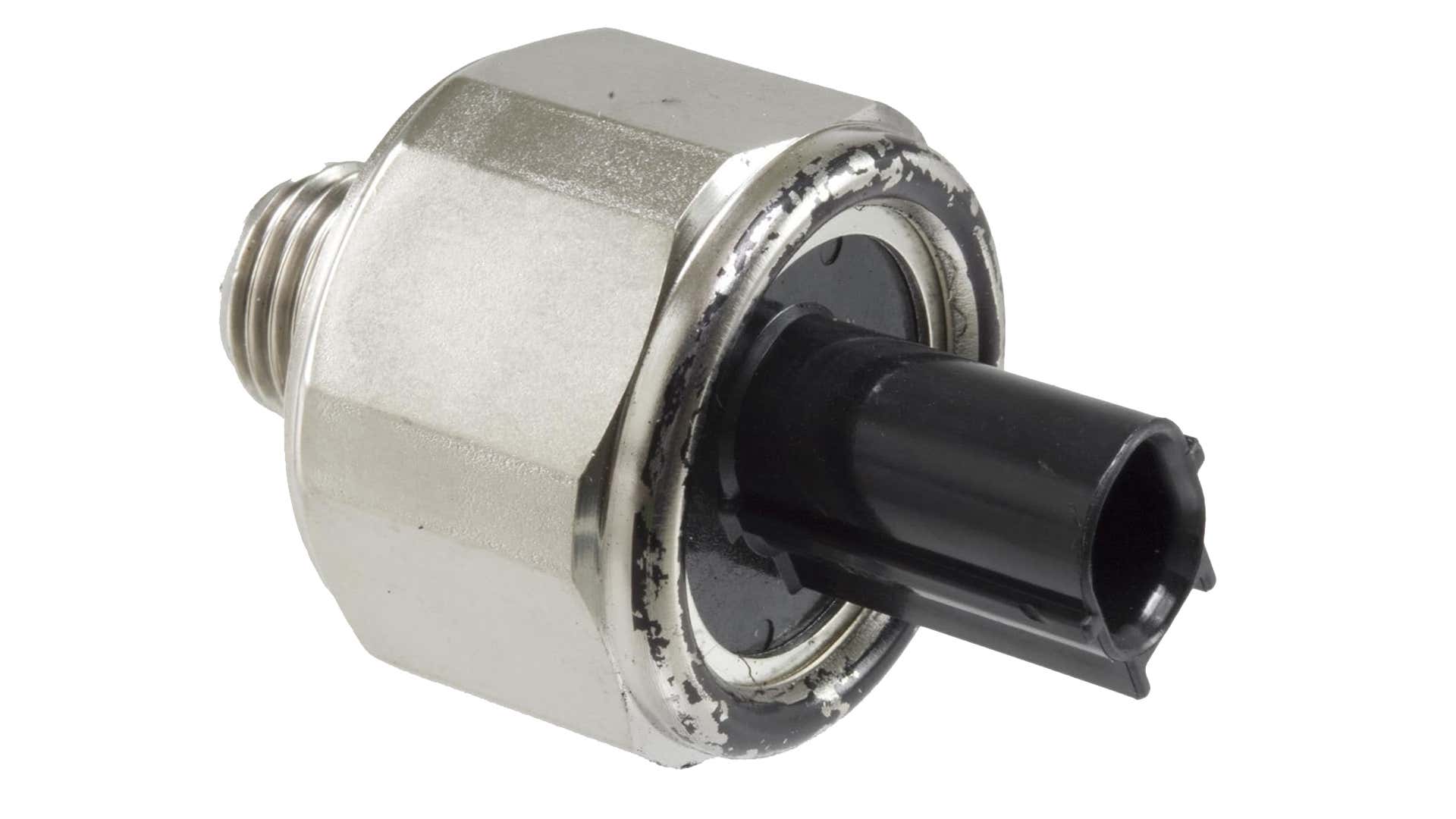 Knock sensors are often bolted directly onto the engine block. 爆震传感器通常直接用螺栓固定在发动机缸体上。