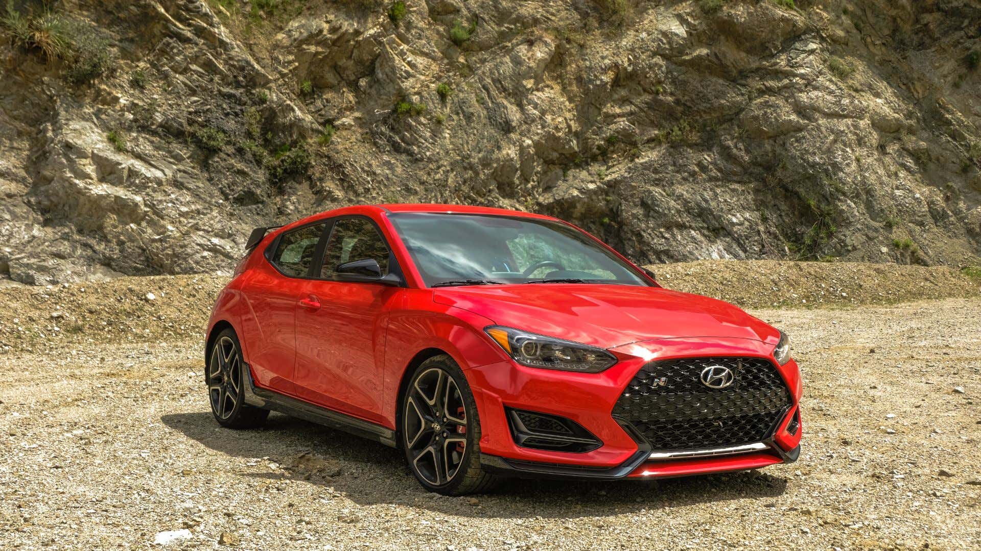 A turbocharged Hyundai Veloster N. 涡轮增压型现代veloster n。