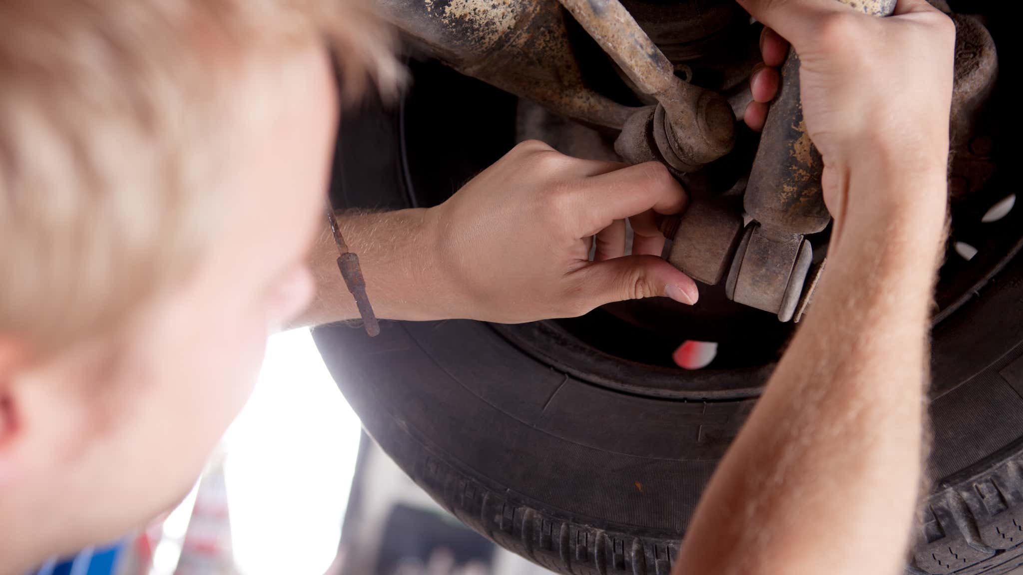 Your shocks can communicate issues with you in a variety of ways. 你的冲击可以通过多种方式与你沟通问题。
