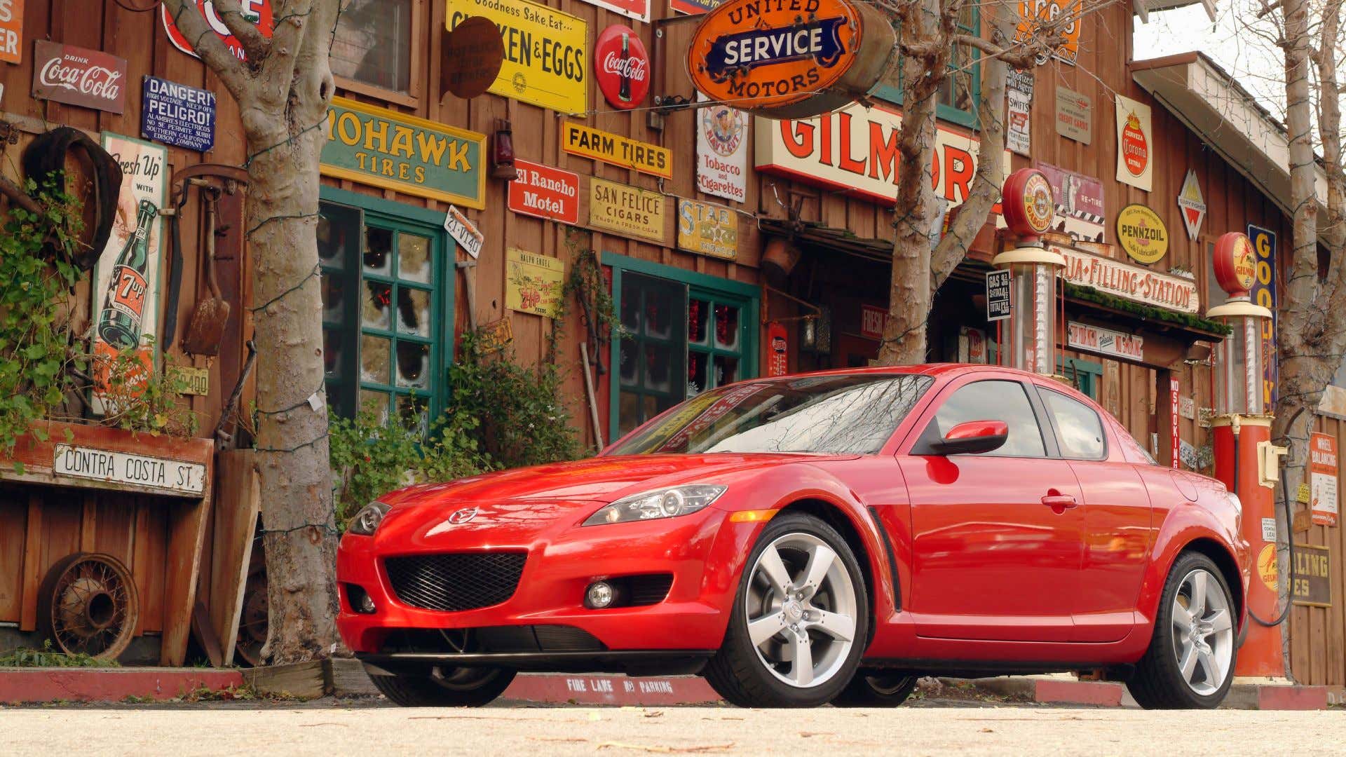 Our wallets ache whenever we see an RX-8. 只要看到RX-8,我们的钱包就会疼。