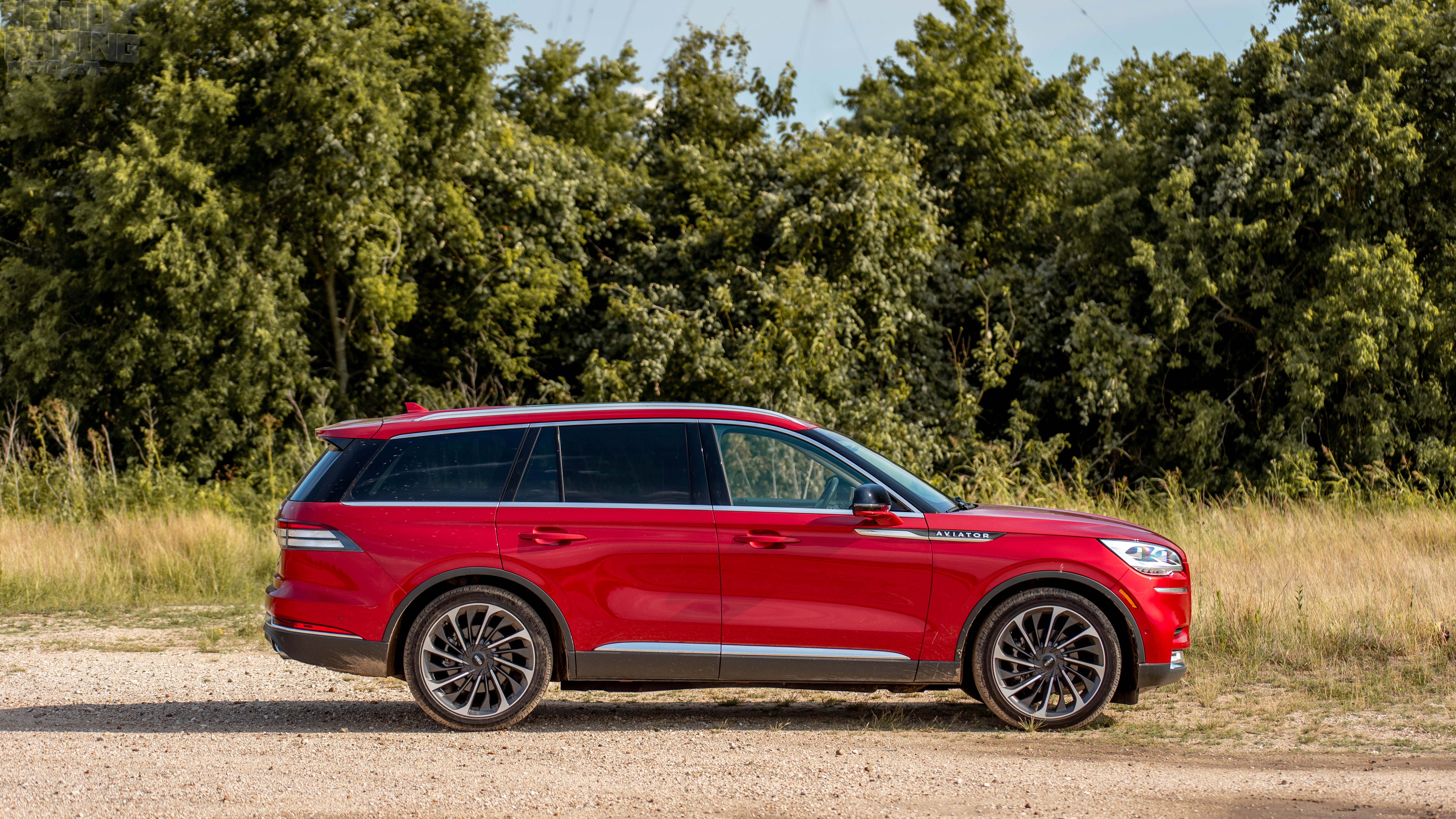 A Lincoln Aviator. 林肯飞行员。