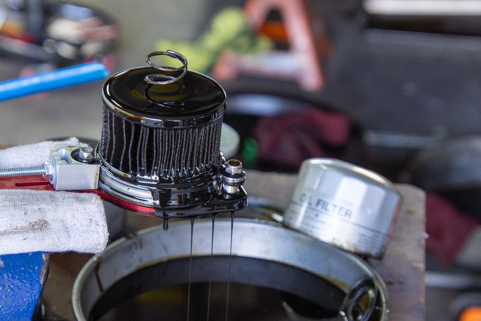 Oil filter 油过滤器