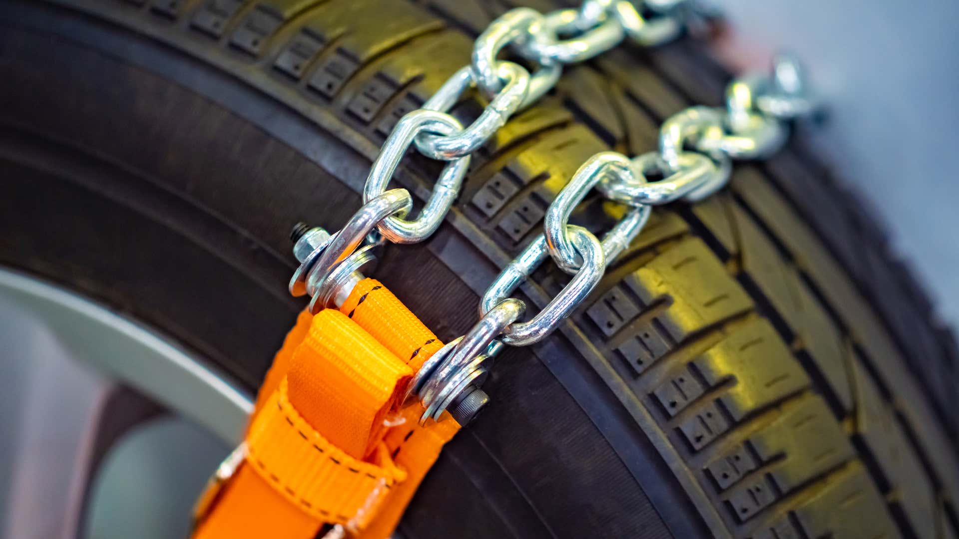 轮胎链有许多尺寸和类型。
